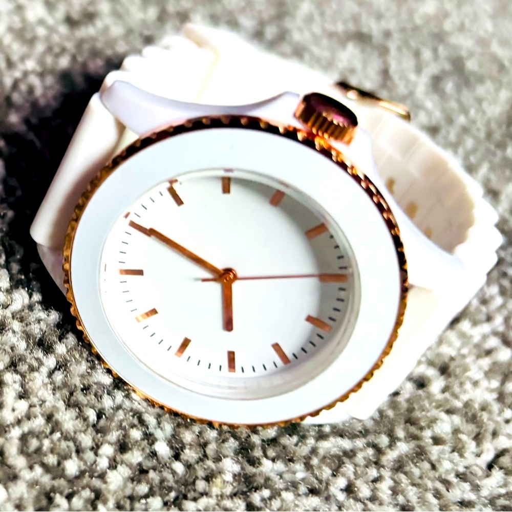 ICING White Rubber Watch W/ Rose Gold Features
OSFA